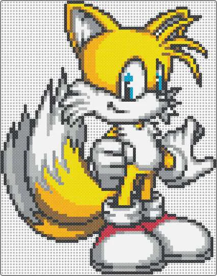 Tails hamahelmihahmona, keltainen kettu valkoisella vatsalla ja kahdella hännällä